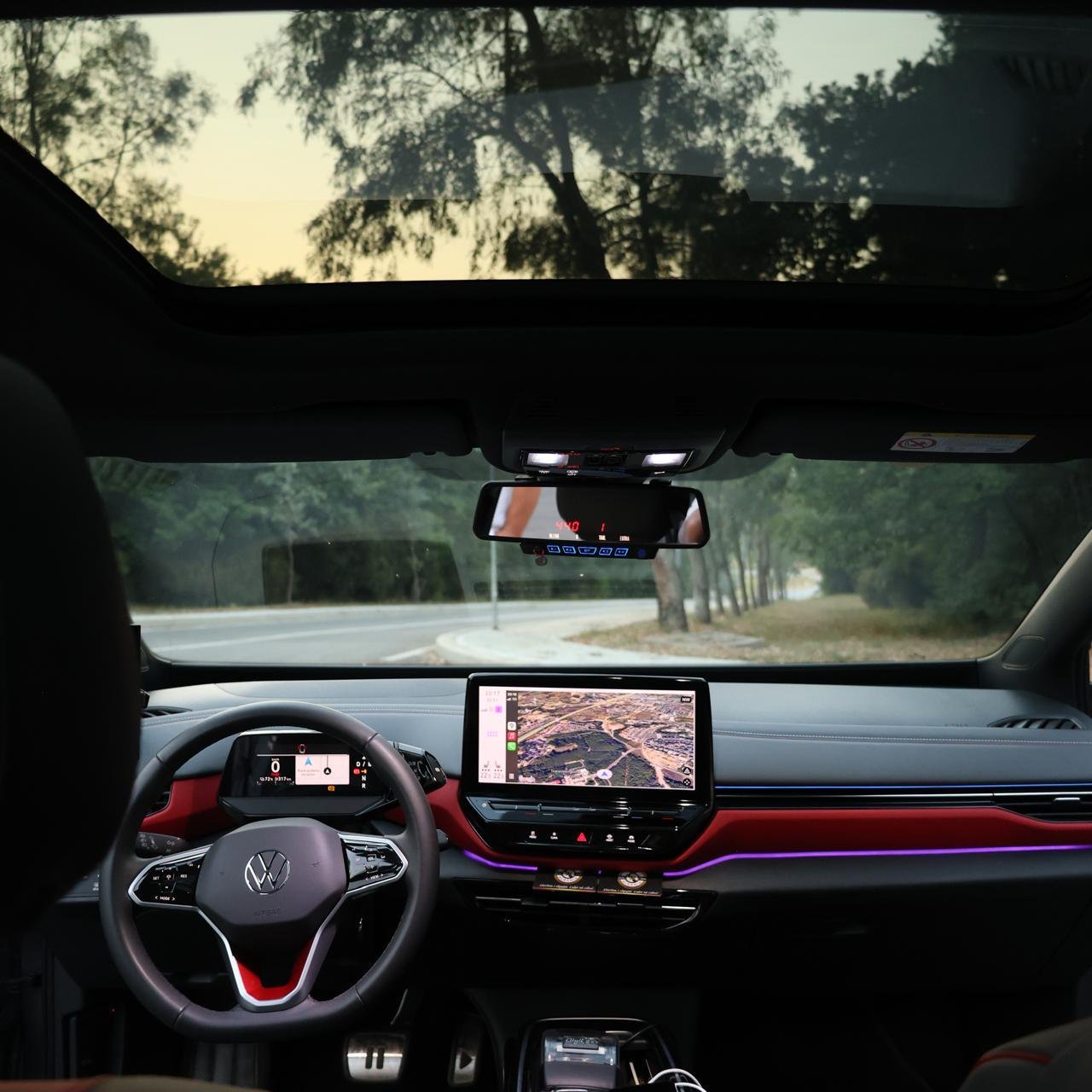 Interiori i taksit elektrik Real Taxi Albania